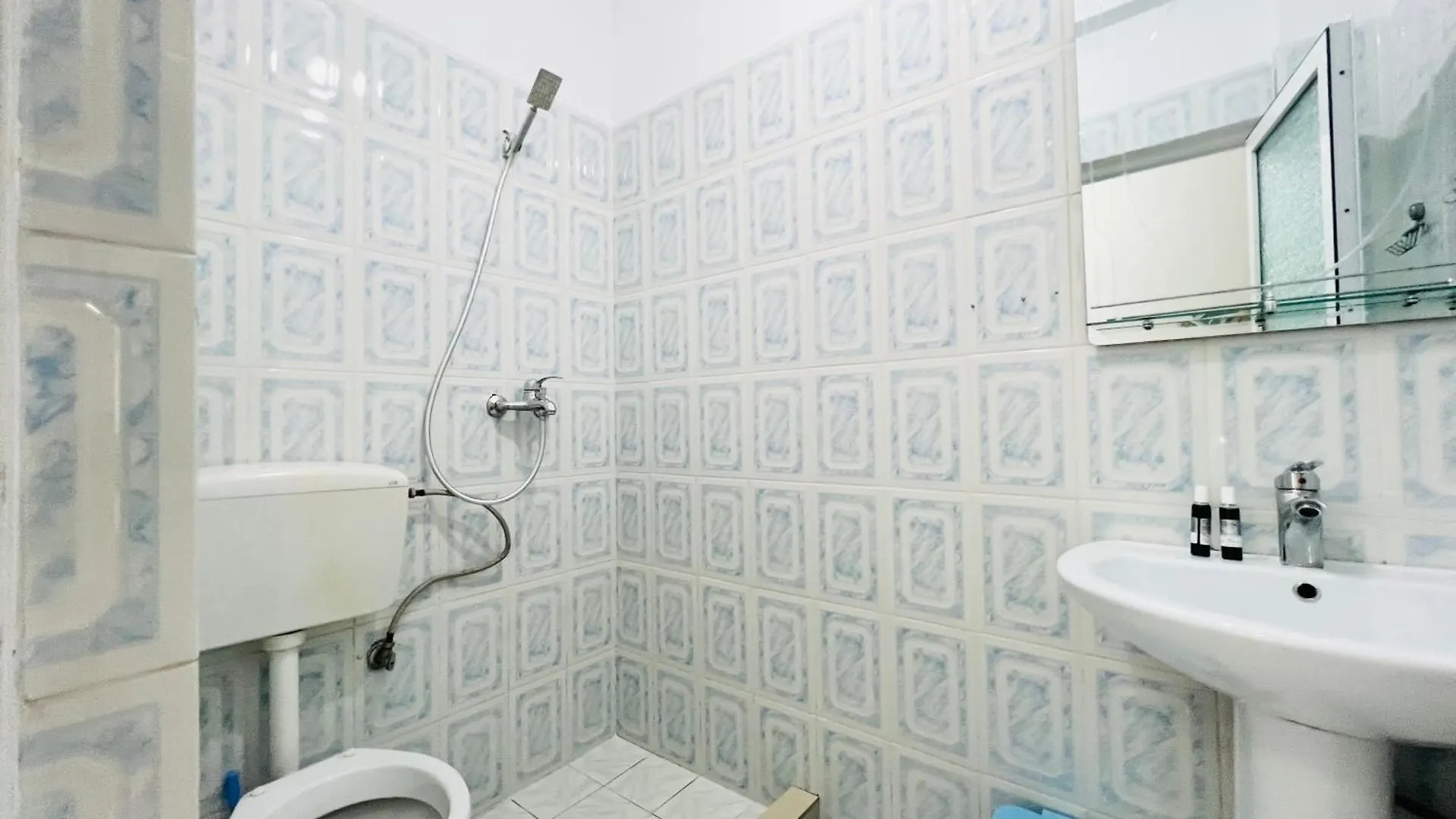 Vila Riza Sarande Διαμέρισμα 0*,